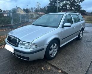 Skoda Skoda Octavia Combi Ambiente 1.Hand Gebrauchtwagen