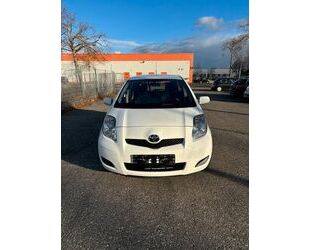 Toyota Toyota Yaris 1,0-l-VVT-i CoolEdition Gebrauchtwagen