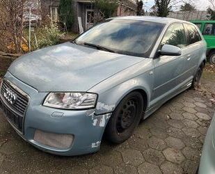 Audi Audi A3 1.6 Attraction*KLIMAAUTOMATIK*SITZHEIZUNG* Gebrauchtwagen