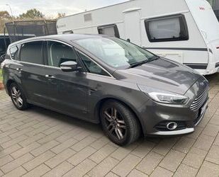 Ford Ford S-Max 2,0 TDCi 132kW 4x4 Titanium PowerShift. Gebrauchtwagen