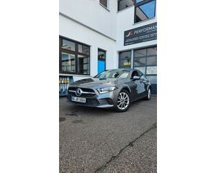 Mercedes-Benz Mercedes-Benz A 180 d Automatik, SHZ, Navi, Progre Gebrauchtwagen