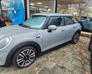 Mini MINI Cooper Aut. Navi PPS Sitzheizung 100 kW (136 Gebrauchtwagen