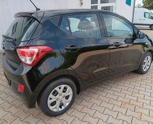 Hyundai Hyundai i10 1.0 / 1.HAND/ TÜV-NEU / GEPFLEGT / Gebrauchtwagen