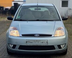 Ford Ford Fiesta 1.3 69PS Trend Klimaanlage 1.Hand SHG Gebrauchtwagen