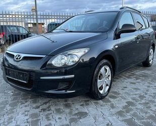 Hyundai Hyundai i30 blue 1.4 Comfort Gebrauchtwagen