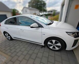 Hyundai Hyundai IONIQ 1.6l GDi PLUG-IN HYBRID Premium Lede Gebrauchtwagen