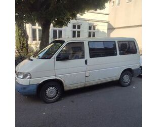 VW Volkswagen T4 Caravelle 2.5 TDI 75kW Standard Gebrauchtwagen