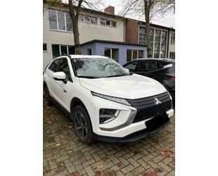 Mitsubishi Mitsubishi Eclipse Cross 2.4 PLUG-IN HYBRID 4WD Ba Gebrauchtwagen