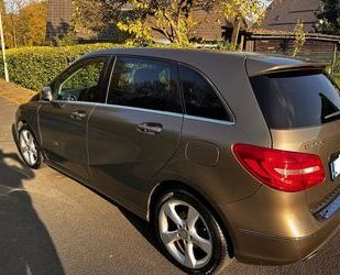 Mercedes-Benz Mercedes-Benz B 200 Sport- Scheckheftgepflegt, gut Gebrauchtwagen