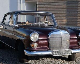 Mercedes-Benz Mercedes-Benz 200 Oldtimer Mercedes Benz 200D 1967 Oldtimer