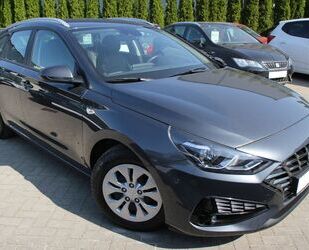 Hyundai Hyundai i30 1.0 T-GDI Automatik Klima/PDC/8 x Reif Gebrauchtwagen