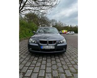 BMW BMW 320i - E90 - TÜV 12/2026 Gebrauchtwagen