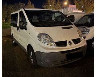 Renault Renault Trafic Combi L1H1 2,7t verglast Gebrauchtwagen