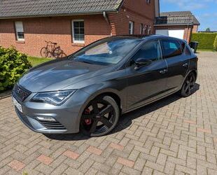 Seat Seat Leon CUPRA 300 DSG Pano, Navi, Beats Gebrauchtwagen