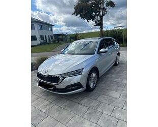 Skoda Skoda Octavia 2.0 TDI 85kW DSG AMBITION COMBI AMBI Gebrauchtwagen