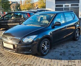 Hyundai Hyundai i30 blue 1.4 Comfort * TüV NEU* 1. Hand * Gebrauchtwagen