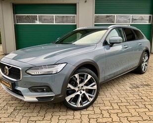 Volvo Volvo V90 CrossCountry B5 Pro AWD/PANO/360/AHK/HUD Gebrauchtwagen