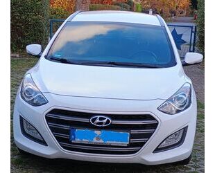 Hyundai Hyundai i30 blue 1.6 CRDi PASSION 110 PS Diesel Sh Gebrauchtwagen