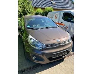 Kia Kia Rio 1.4 Benziner, 8-fach Bereifung TÜV bis 12. Gebrauchtwagen