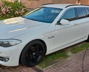 BMW BMW 520d Touring A - Top Zustand Gebrauchtwagen