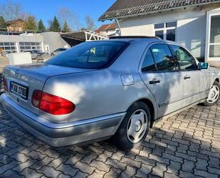 Mercedes-Benz Mercedes-Benz E 230*1.HAND*KLIMA*SCHIEBEDACH* Gebrauchtwagen