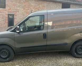 Fiat Fiat Doblo Cargo 120PS 1.6 Diesel Mini Camper Gebrauchtwagen