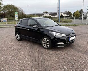 Hyundai Hyundai i20 1.4 Style Vollausstattung Leder Panora Gebrauchtwagen