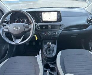 Hyundai Hyundai i10 Edition 30+Navi+Kamera+Lenkrad+Shzg. Gebrauchtwagen