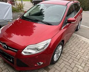 Ford Ford Focus Fucus Turnier Titanium |AHK| Bi-Xenon| Gebrauchtwagen