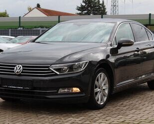 VW Volkswagen Passat 1.4 Comfortline Navi Sitzhzg Par Gebrauchtwagen