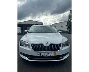 Skoda Skoda Superb 2.0 TDI SCR 140kW DSG Style Combi Sty Gebrauchtwagen