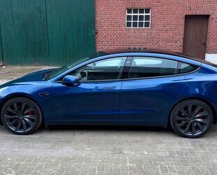 Tesla Tesla Model 3 Allradantrieb mit Dualmotor Performa Gebrauchtwagen