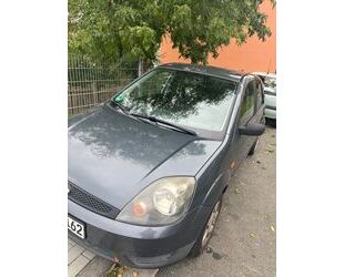 Ford Ford Fiesta 1,4 16V Futura EST Futura Gebrauchtwagen