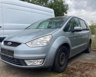 Ford Ford Galaxy 2,0 TDCi 96kW DPF Ghia Gebrauchtwagen