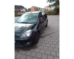 Ford Ford Fiesta 1.4 16V Ambiente Ambiente Gebrauchtwagen