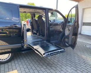 Ford Ford Tourneo Custom L1-Seitlicher Rollstuhllift Gebrauchtwagen