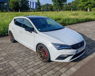 Seat Seat Leon Cupra 300 ACC|DCC|Pano|Kamera|Navi|LED|1 Gebrauchtwagen