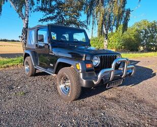 Jeep Jeep Wrangler SE 2.5 SE Gebrauchtwagen