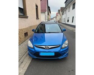 Hyundai Hyundai i30 CW blue 1.4 Classic Classic Gebrauchtwagen