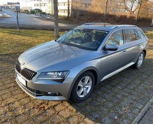 Skoda Skoda Superb 2.0 TDI SCR 140kW DSG 4x4 L&K COMBI L Gebrauchtwagen