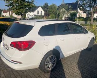 Opel Opel Astra Sports Tourer 1.4 ecoFLEX Active S/S A. Gebrauchtwagen