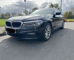 BMW BMW 520d Touring Sport Line AHK, HUD , 8-Fach Gebrauchtwagen