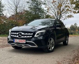 Mercedes-Benz Mercedes-Benz GLA 220d 4Matic Urban-Navi-SZH-PDC-R Gebrauchtwagen