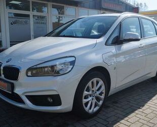 BMW BMW Active Tourer 225 xe Advantage Neuwertig Gebrauchtwagen