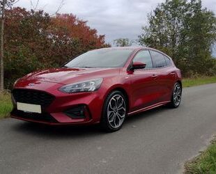 Ford Ford Focus 1,5 EcoBoost ST Line 182PS Winterräder Gebrauchtwagen