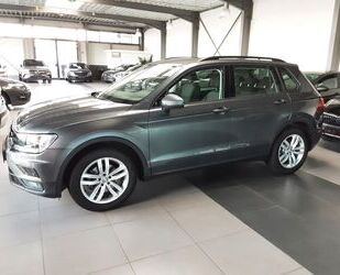 VW Volkswagen Tiguan Trendline SH Apple Car Play PDC Gebrauchtwagen