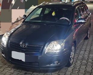 Toyota Toyota Avensis Combi 1.8 Gebrauchtwagen