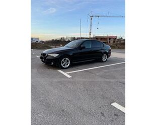 BMW BMW 318i - E90 - 8-fach Bereift Gebrauchtwagen