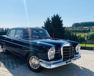 Mercedes-Benz Mercedes-Benz 220 S W111 Heckflosse Rechtslenker Gebrauchtwagen