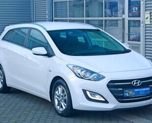 Hyundai Hyundai i30 1.6 CRDi *PDC*BLUETOOTH*SITZHEIZUNG*2. Gebrauchtwagen